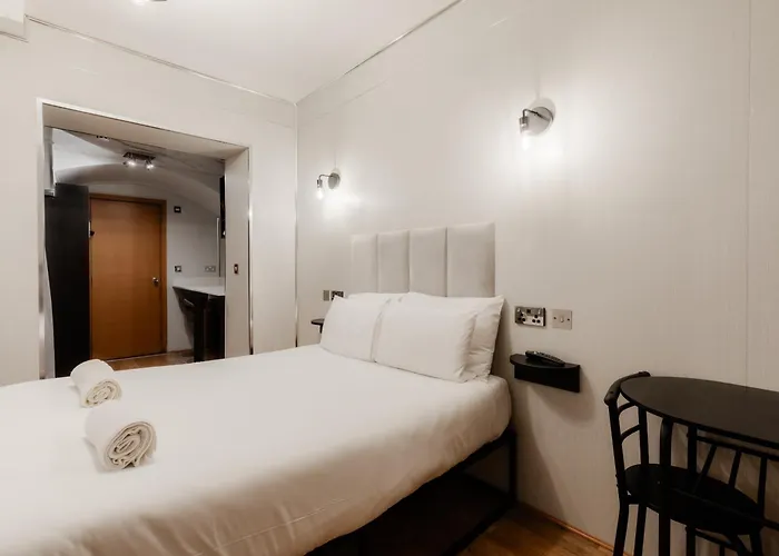 Britannia Hyde Park Hotel London